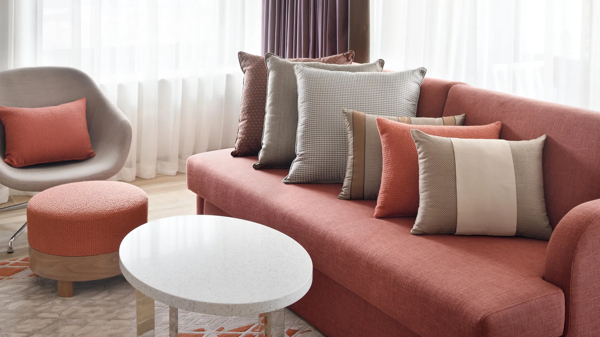 Отель Holiday Inn & Suites - Dubai Festival City By Ihg