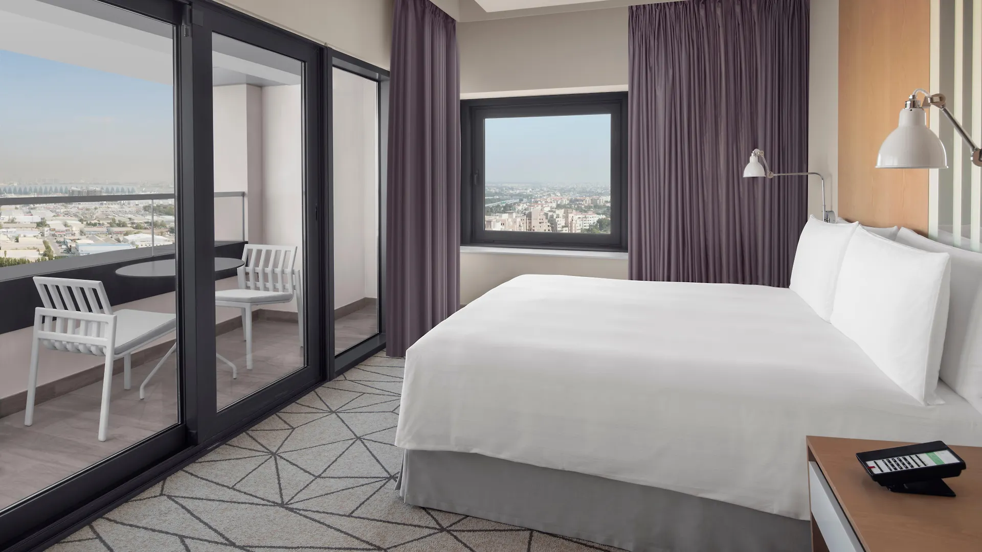 Отель Holiday Inn & Suites - Dubai Festival City By Ihg