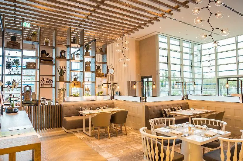 Отель Holiday Inn & Suites - Dubai Festival City By Ihg